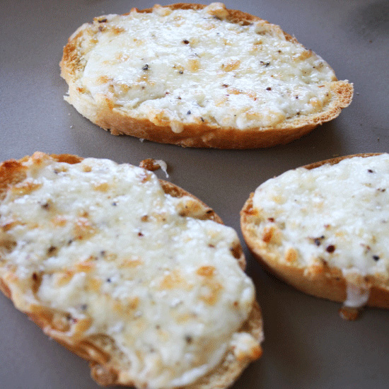 The Perfect 4 Ingredient Garlic Cheese Bread