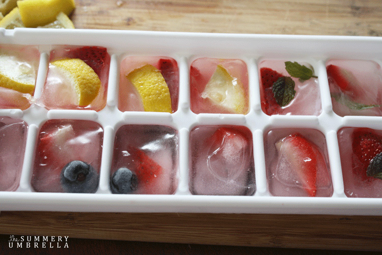 How to Make Easy Fruit Ice Cubes 