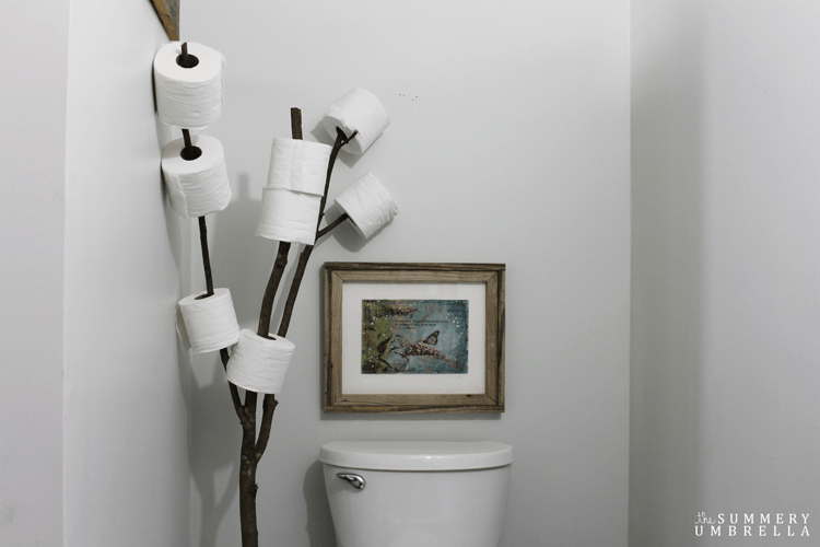 Have you been looking for a rustic bathroom branch toilet paper holder that is not only functional, but also SUPER EASY as well? Then stop on by super plum!