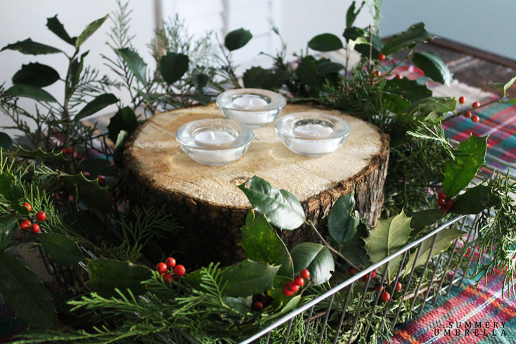 Quick and Easy Rustic Holiday Table Idea