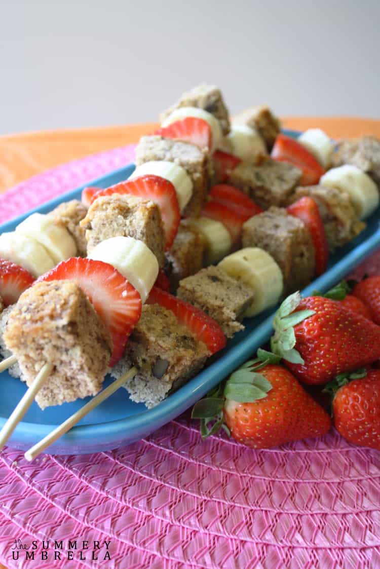 Try this super delicious strawberry and banana breakfast kabobs recipe for a healthy AND versatile treat! Make them for breakfast OR entertaining.