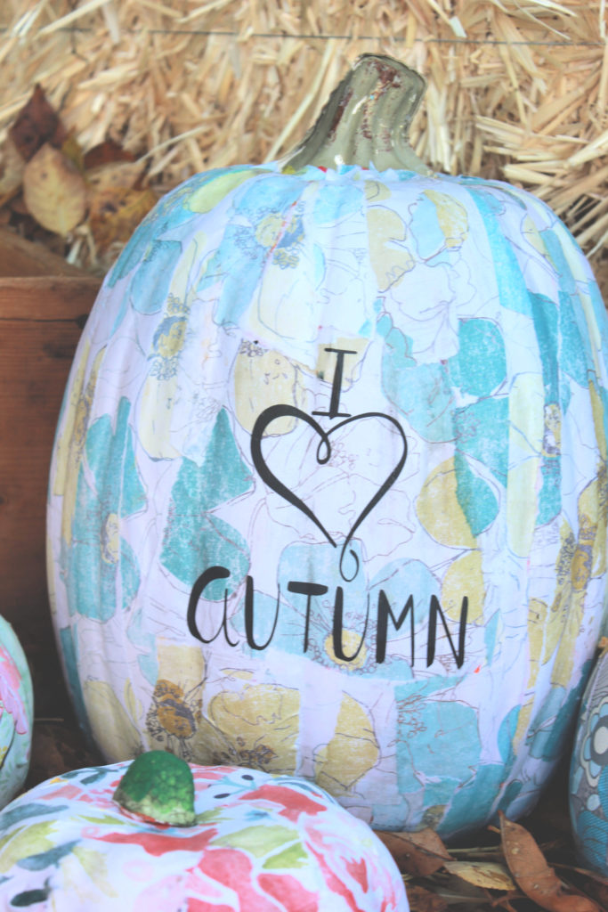 #nocarvepumpkins #fallcrafts #falldecor #pumpkincrafts #scrapbookpaper #thesummeryumbrella