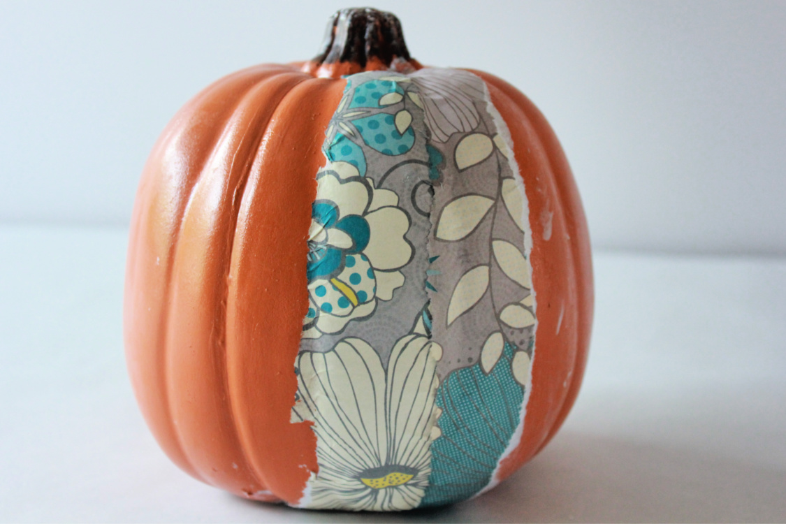 Need ideas for a no carve pumpkin?
Learn how to create beautiful floral Mod Podge pumpkins to celebrate the fall season in this creative tutorial. You're going to love how unique and easy it is for kids and adults! #pumpkins #nocarvepumpkins #fallcrafts #falldecor #pumpkincrafts #scrapbookpaper #thesummeryumbrella