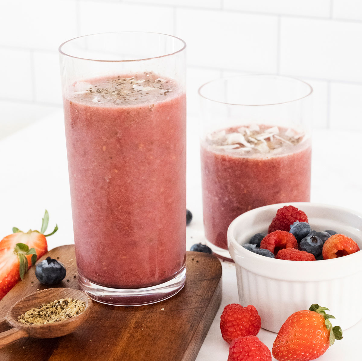 Super Simple Strawberry Smoothie You’ll Crave Every Day!