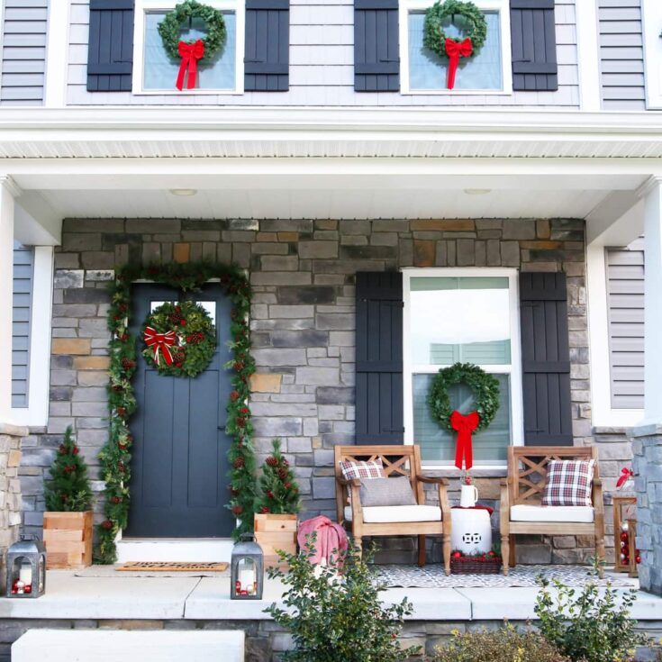 Christmas Porch Decorations with garland
